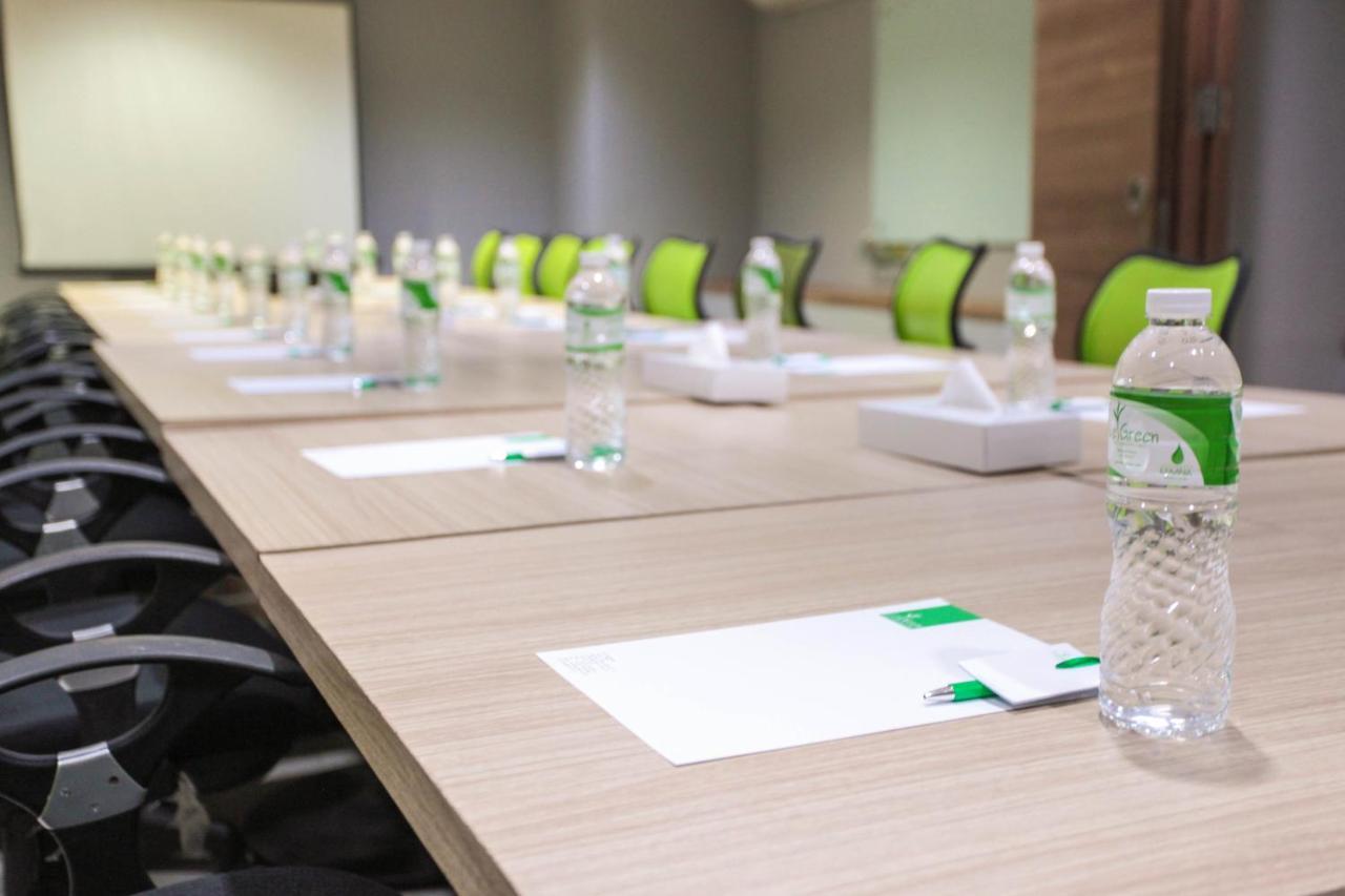 Legreen Suite Kuningan Jakarta Exteriör bild