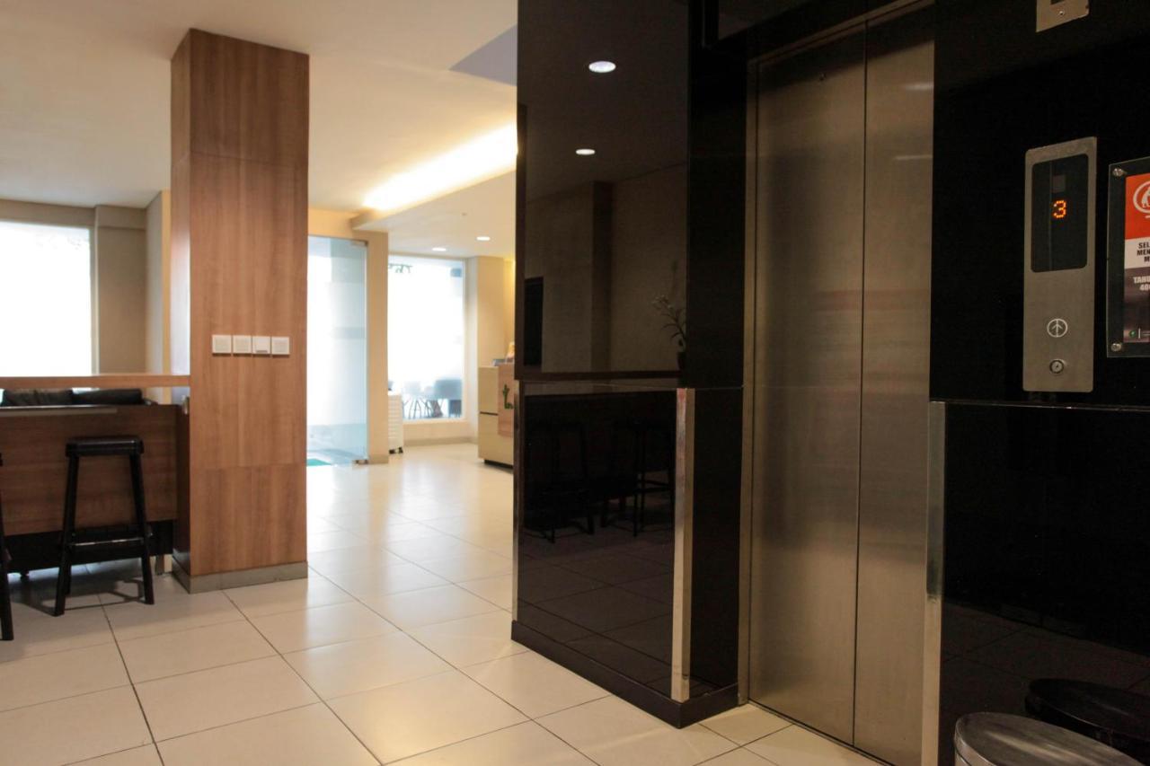 Legreen Suite Kuningan Jakarta Exteriör bild