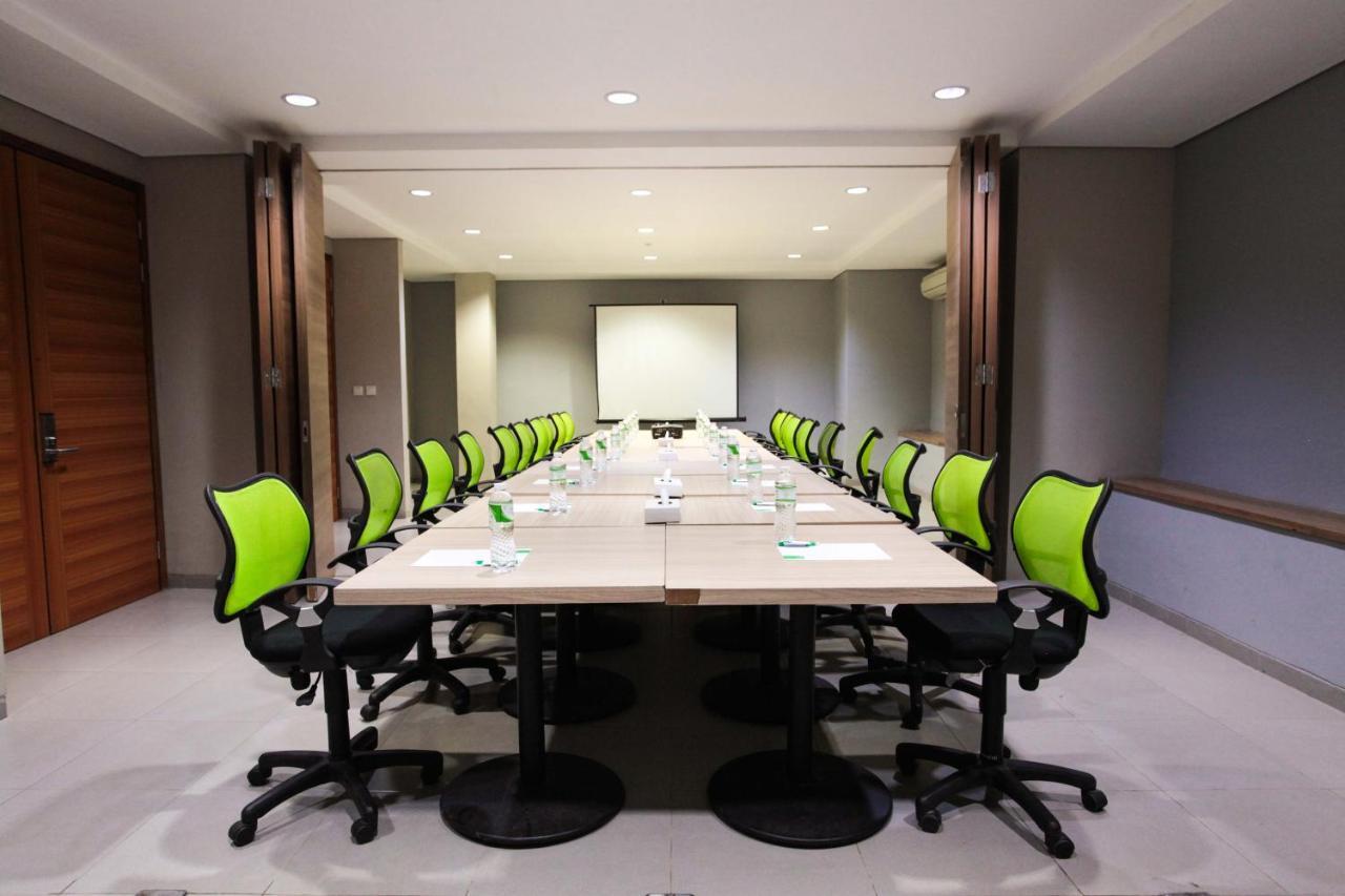 Legreen Suite Kuningan Jakarta Exteriör bild