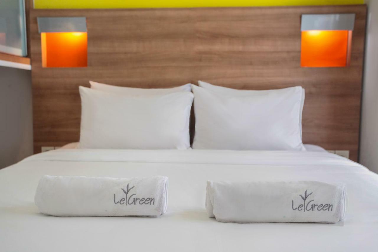 Legreen Suite Kuningan Jakarta Exteriör bild
