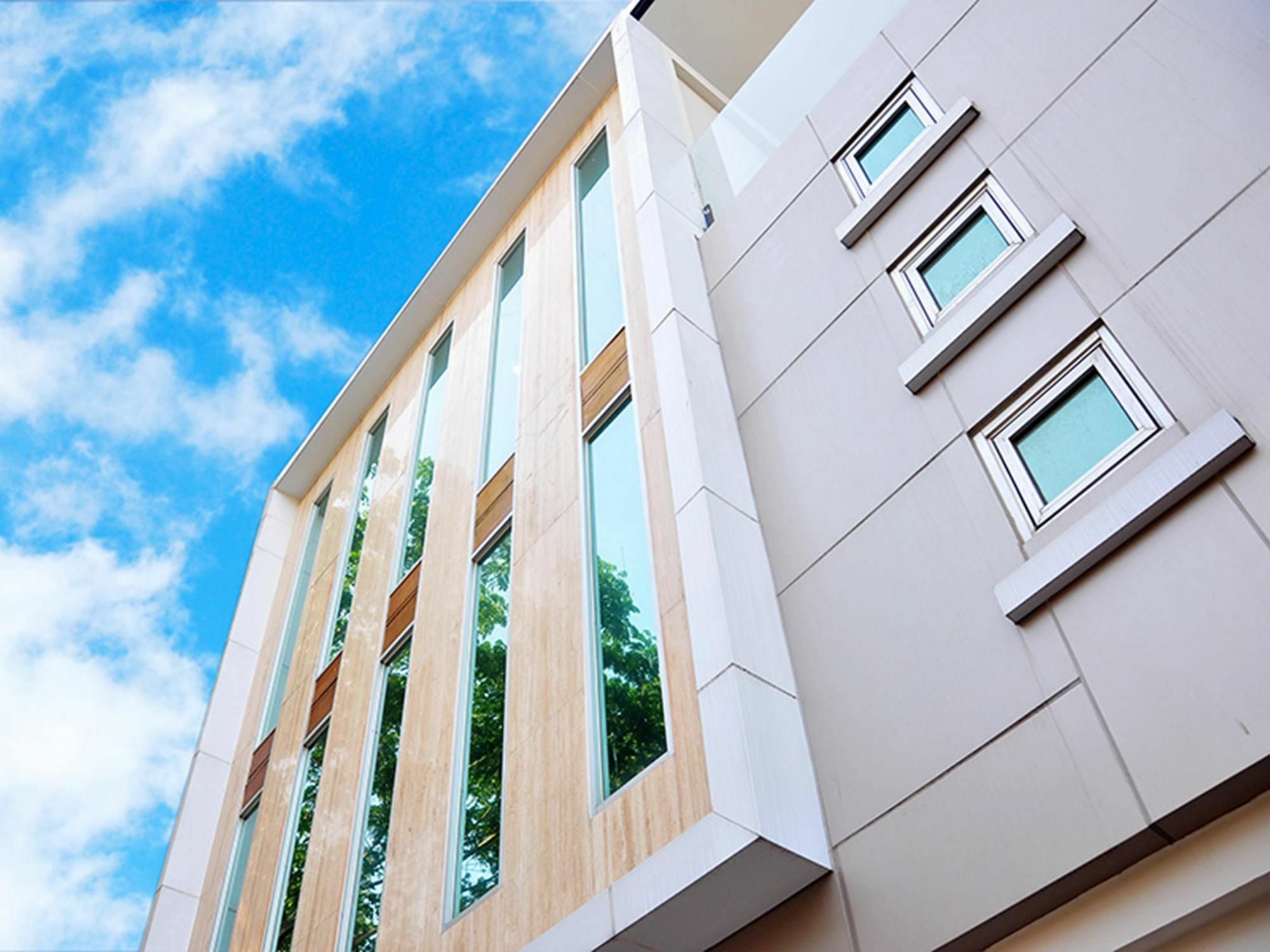 Legreen Suite Kuningan Jakarta Exteriör bild